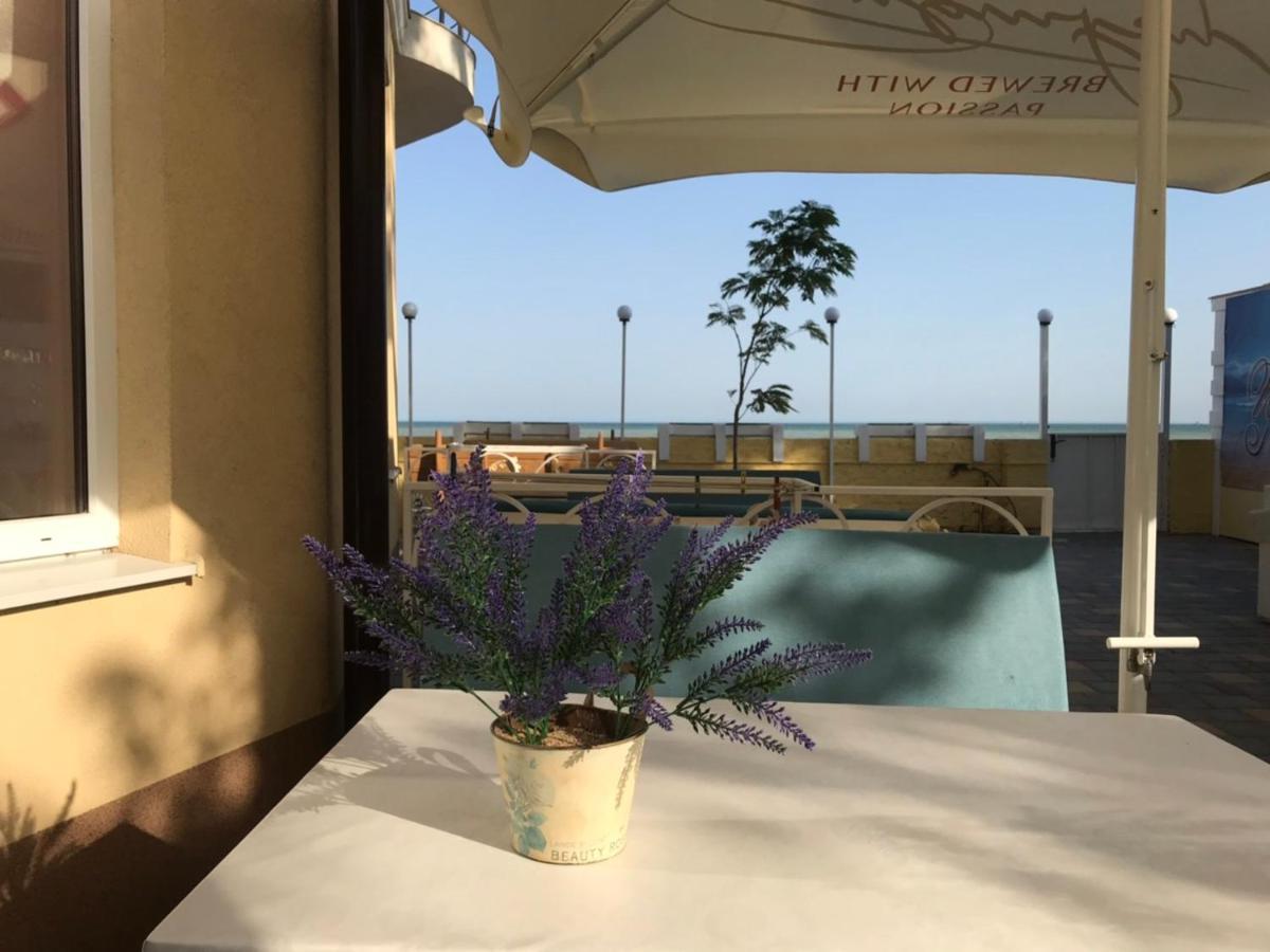Hotel Tsvetok 敖德萨 外观 照片